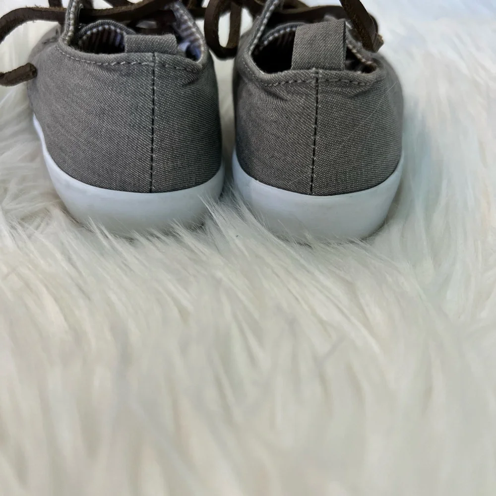 Old Navy infant/toddler Boat Canvas  Slip On Shoes. Size 12.5. Gray